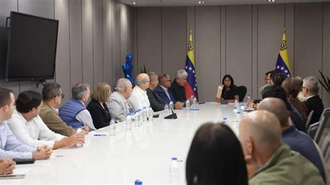 Vicepresidenta Rodríguez evaluó niveles de producción y distribución de