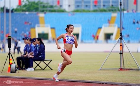 Video Nguyễn Thị Oanh giành HCV Sea games nội dung 1500m nữ