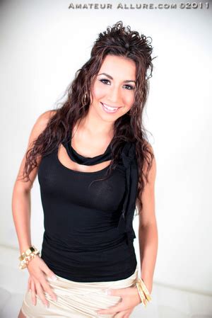 Blow Job Beautiful Brunette Babe Sucks Coc XXX Dessert Picture