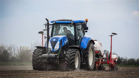 Siew Kukurydzy 2022New Holland T7 Kuhn Maxima 2 W Akcji Agro Awuus