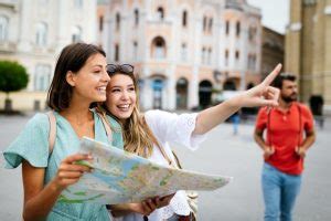 Tout Savoir Sur Le M Tier De Guide Touristique Diffusion De News Sur