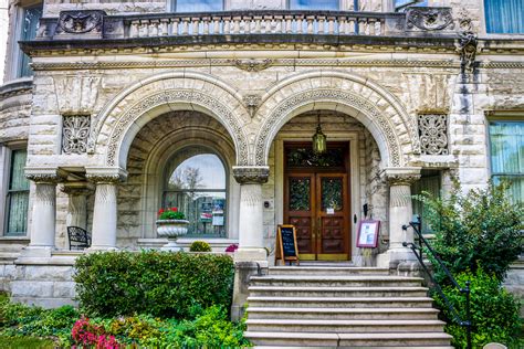 Snapshots: Old Louisville — Miles 2 Go