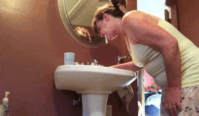 Fetish HD Flixs By Hot Wife Jolee Brushing Teeth Mouth Tour Wmv