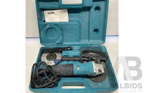 MAKITA GA5030 720W 125mm (5inch) - Lot 1521744 | ALLBIDS