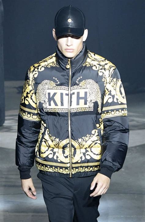 VERSACE X KITH By RONNIE FIEG Menswear Fall 2018 Ready To Wear Look