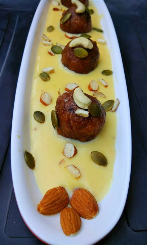 Gulab Jamun With Rabri