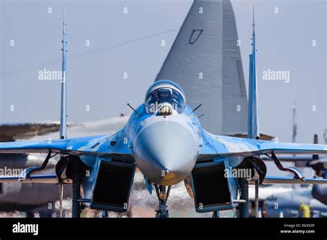 Su 27 Hi Res Stock Photography And Images Alamy