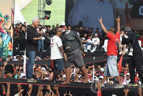 Kampanye Akbar Ganjar Pranowo Di Gelora Delta Sidoarjo Foto 9