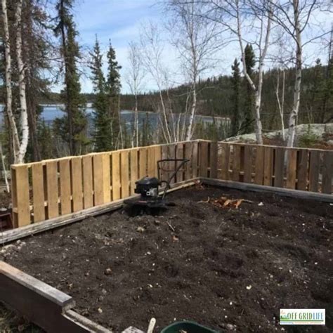 How To Build A Pallet Fence For Free An Off Grid Life