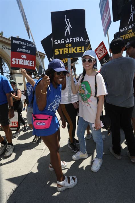 Miranda Cosgrove Sag Aftra Actors Union Strike In Los Angeles 0718