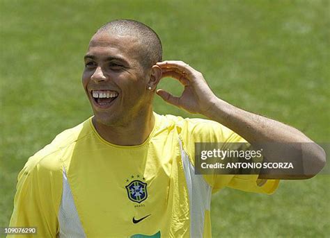 1310 Ronaldo Nazario Training Stock Photos High Res Pictures And