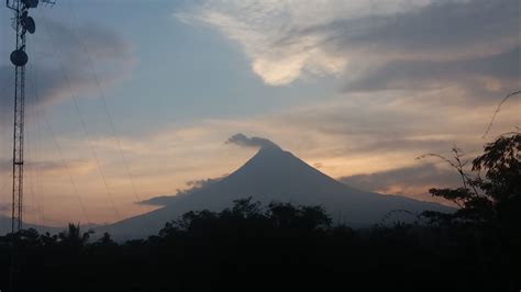 Siluet Gunung Merapi 56 Koleksi Gambar