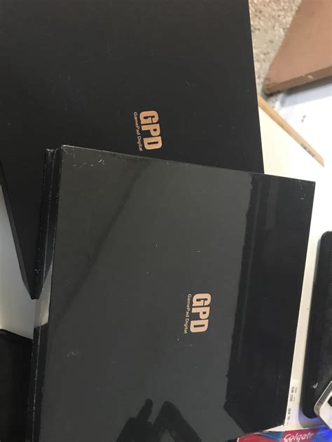 GPD WIN 2 is finally here! (GPD WIN 1) is the bottom one. : r/gpdwin