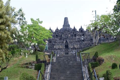 Kemenparekraf Tegaskan Perayaan Waisak Di Candi Borobudur Jadi