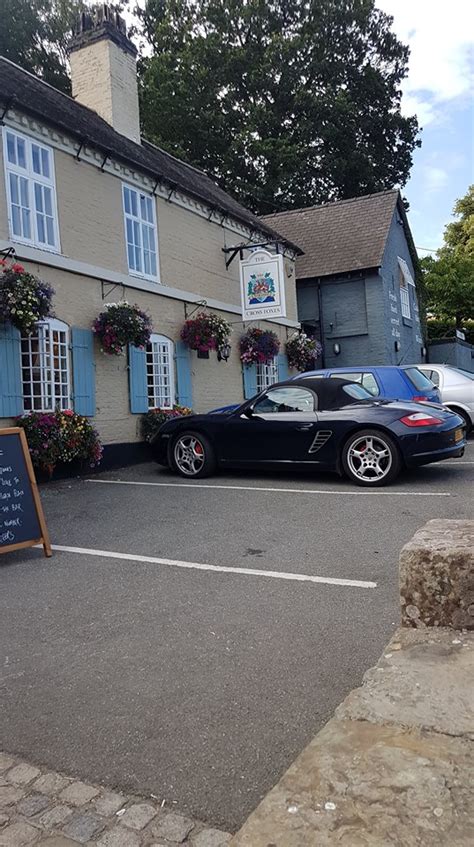 Porsche Noir The Cross Foxes Erbistock The Uk