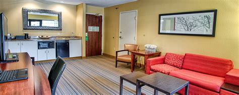 Courtyard by Marriott Fargo Moorhead | Make Room for a Little Fun