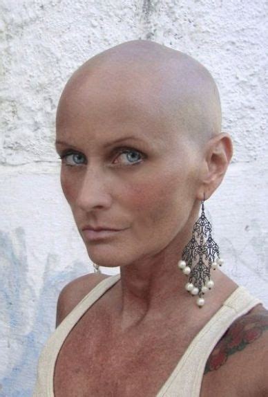 Pin By Nik Nadejdin On Лысеголовые Bald Head Women Bald Women Short Hairstyles For Women