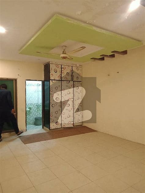 Marla Bed Upper Portion For Rent In Psic Society Near Lums Dha Lhr