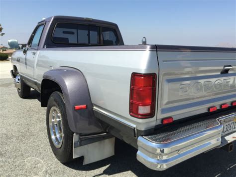 Clean And Low Mile 1990 Dodge Ram 350 12v Cummins Diesel 5 Speed Getrag