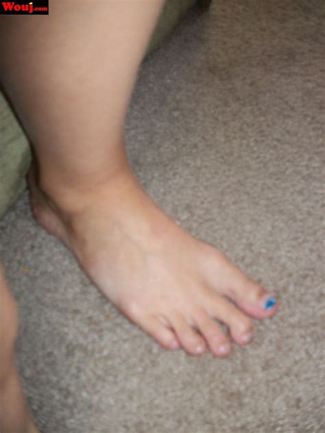 Sexy Blonde Girl Taking Pictures Of Her Amazing Figure Photos