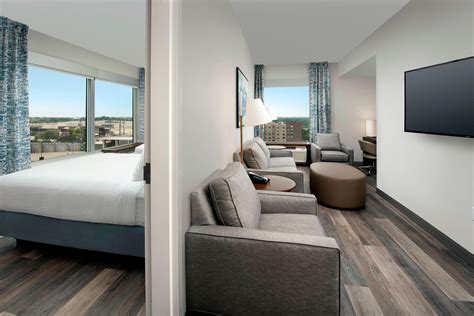 Hotel Rooms & Amenities | SpringHill Suites Atlanta Downtown