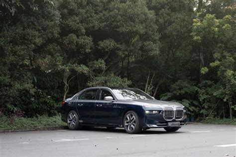 BMW 735i review: Immerse yourself in pleasure | Torque