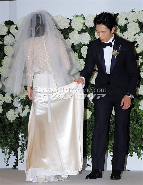 Chosun Online 朝鮮日報 【フォト】チソン＆イ・ボヨン「きょう結婚します！」