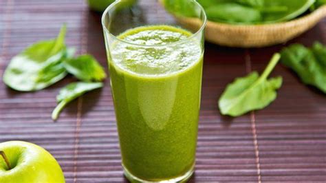 Come Fare Un Succo Di Mela Verde Spinaci E Basilico Deabyday