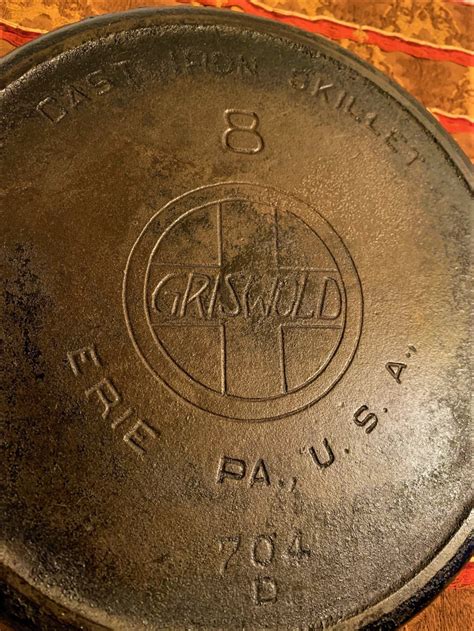 Griswold No. 8 Cast Iron Skillet with Pour Spouts 704 D Erie | Etsy