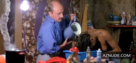 Marche A L Ombre Nude Scenes Aznude