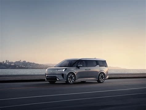 New Volvo EM90 MPV Electric Vehicle Unveiled Geeky Gadgets