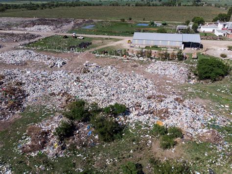 El Basural De Hect Reas Que Contamina Y Tiene En Vilo A Una Ciudad