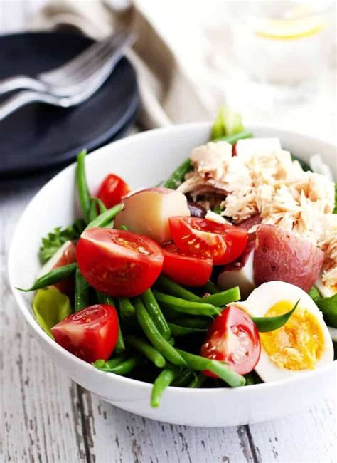 Easy And Delicious Nicoise Salad Pinch And Swirl