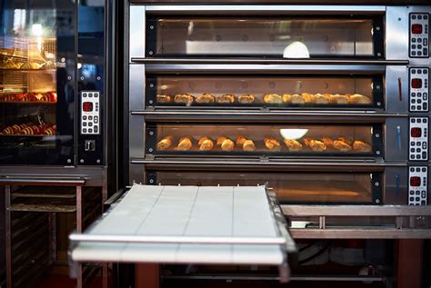 Commercial Baking Oven For The Commerical Kitchen