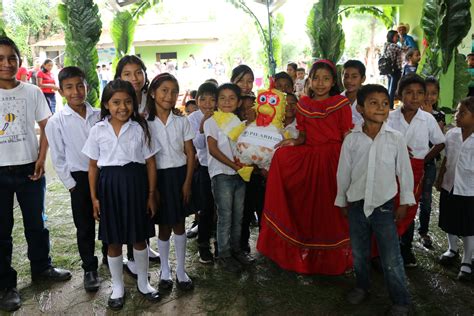 PILARH OPDF entrega proyecto de techo de aulas en CEB José Trinidad