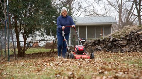 The Benefits Of Mulching Leaves Youtube