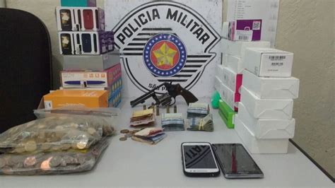 Trio é preso suspeito de roubar mais de R 16 mil em tablets e