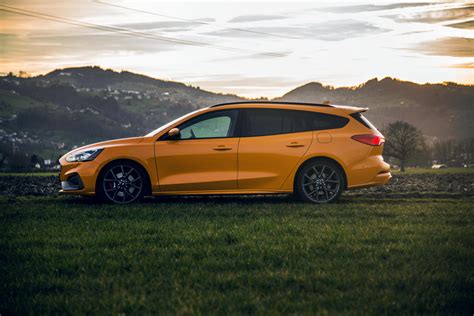 Der Tropical Orange Ford Focus St Turnier Im Test Autofilou