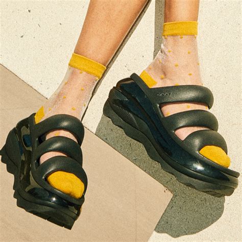 Mega Crush – Crocs Thailand