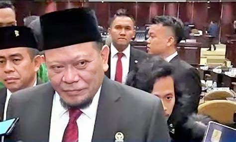 Ketua Dpd Ajak Prabowo Kembalikan Naskah Asli Uud Deras