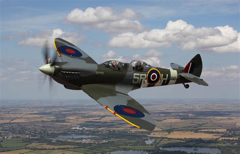 Reasons You Need to Fly a Spitfire - Plane News