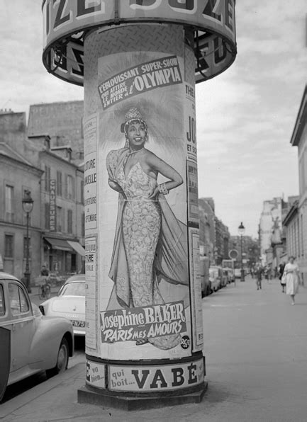 Morris Displays The Poster Of Josephine Baker Paris Mes Amours At The Olympia 1959 © Roger