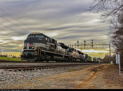 RailPictures.Net Photo: NS 1066 Norfolk Southern EMD SD70ACe at Linwood ...