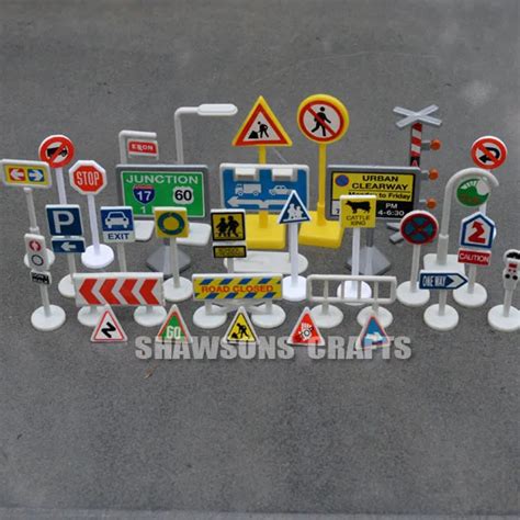 Educational Toys Traffic Signs Signals Models Set Of 30 Pcs Lot In