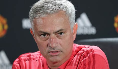 Manchester United Twitter Account Suggests How Club Feel About Jose Mourinho Comments Football