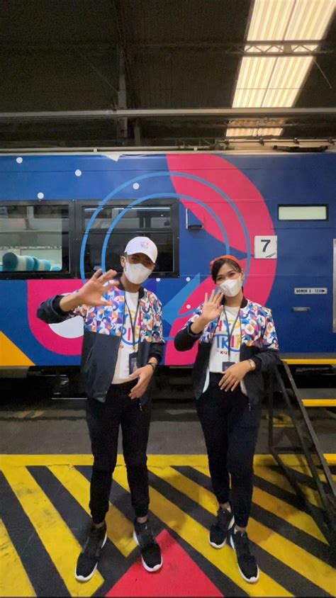 Potret Estetik Kereta Api Taksaka Hype Trip Yang Millennial