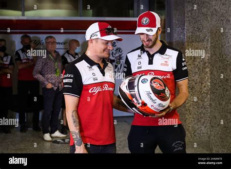 Giovinazzi Antonio Ita Handing Over His Special Farewell Helmet To