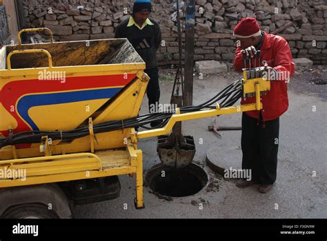 Sewer cleaning india hi-res stock photography and images - Alamy