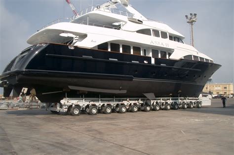 Motorized And Towable Boat Trailers Marina Planet Italy Marina