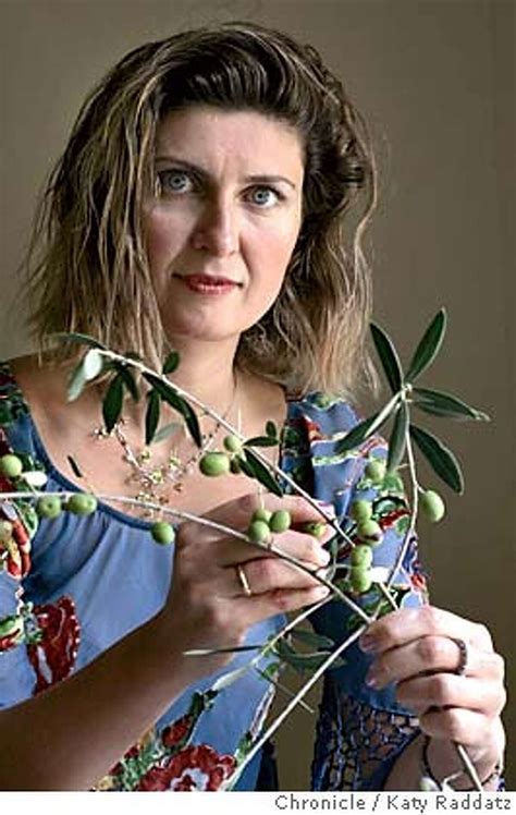 THE MACARTHUR GRANTS: BAY AREA PROFILES / Professor strives to shed